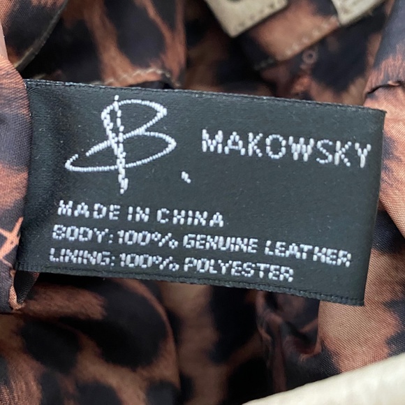 B. Makowsky Leather Purse + Dust Bag - Picture 14 of 16